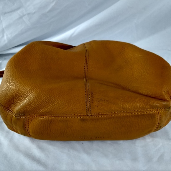 ALLISON SCOTT LEATHER HOBO BAG - Picture 6 of 8